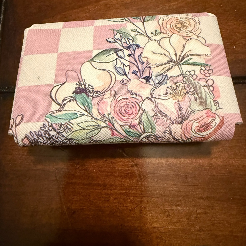 Floral Checkered Card Holder - Picture 3 of 4